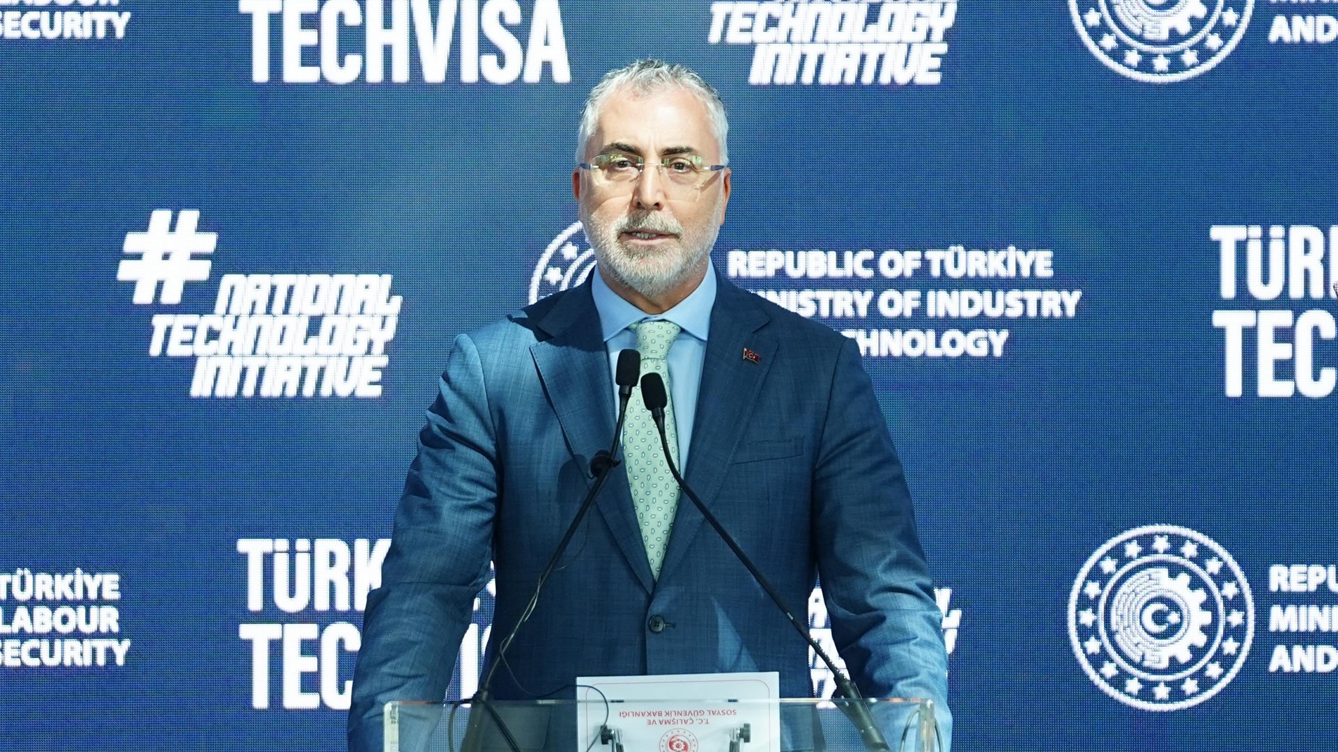 Minister of Labour and Social Security Vedat Işıkhan announced that with the Türkiye Tech Visa program, they will offer accelerated and exceptional work permit processes for foreigners who want to establish start-up initiatives in Türkiye, granting work permits for up to 3 years upon the first application. He added, "In this way, we will shorten the bureaucratic process and operate an administrative process that meets the needs of this fast-paced sector."