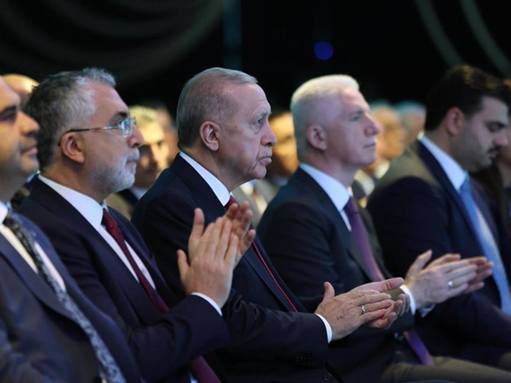 In his address to the 51st Ordinary General Assembly of the Turkish Employers’ Association of Metal Industries (MESS), President Erdoğan referred to the complementary role of the international labour force.