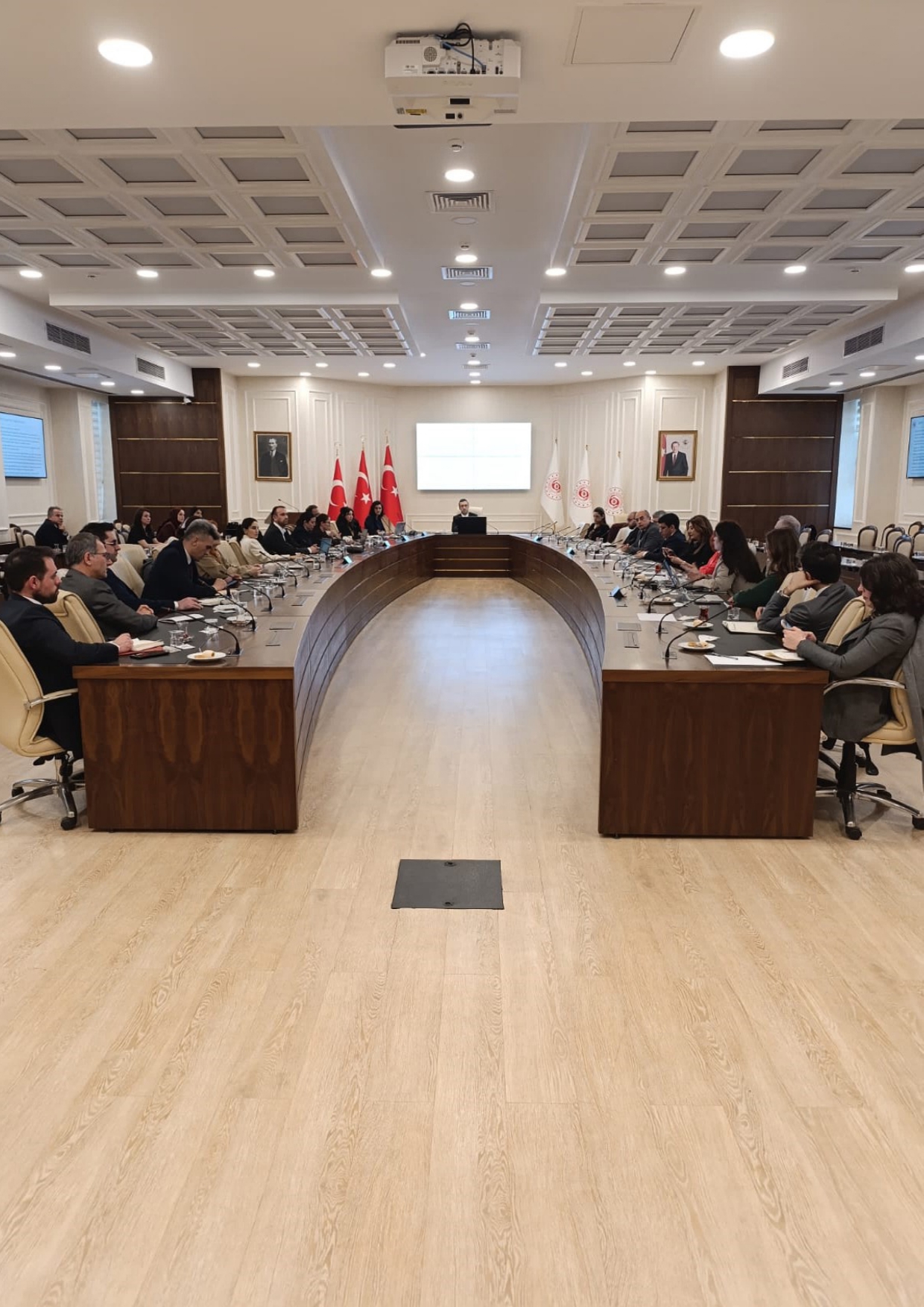 Ulusal Adil Geçiş Stratejisi Sektör Toplantıları Çelik ve Otomotivle Devam Etti