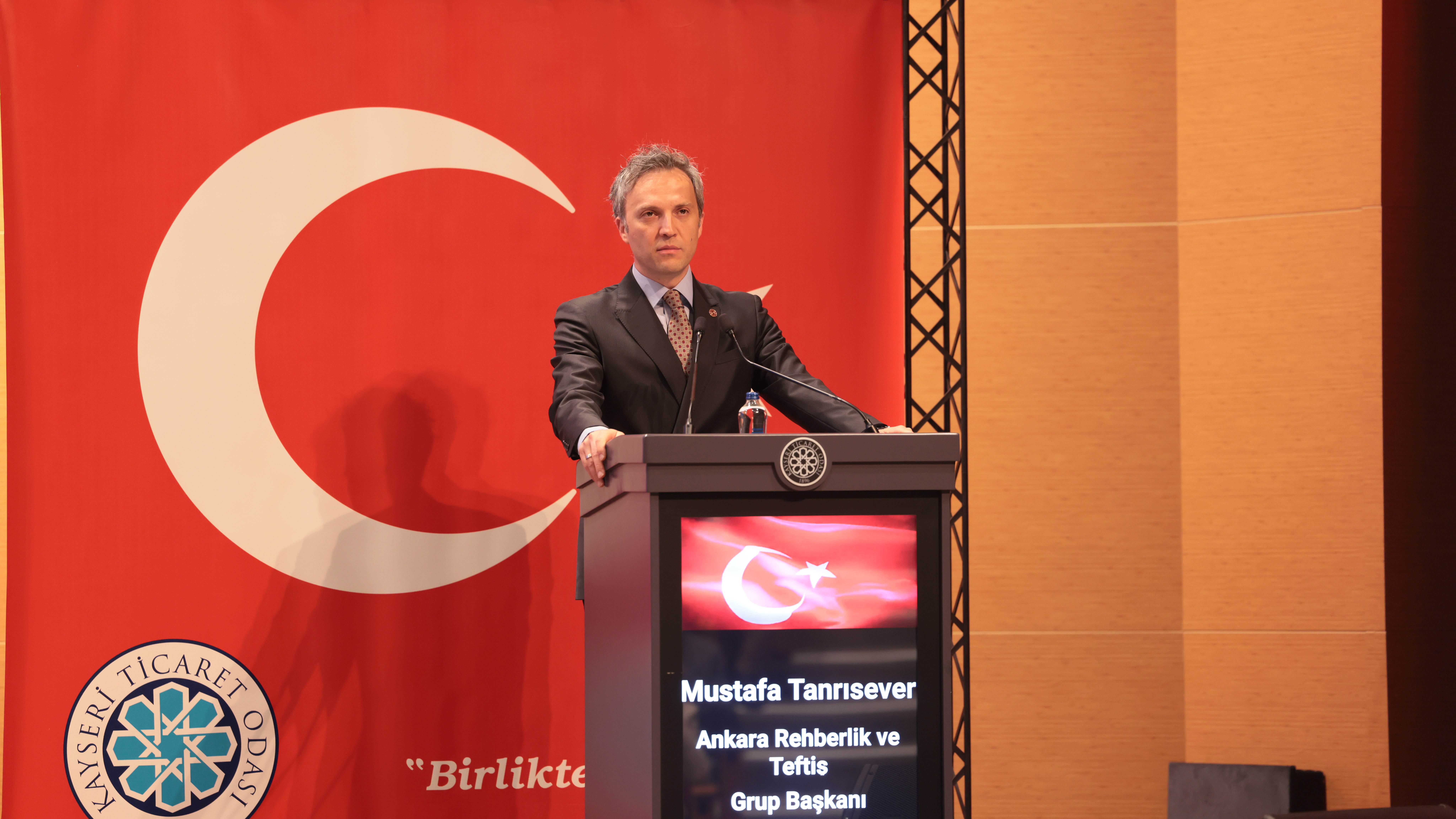 Rehberlik ve Teftiş Başkanlığı tarafından Kayseri Ticaret Odası ve Kayseri Çalışma ve İş Kurumu İl Müdürlüğü iş birliğinde, 12 Mayıs 2026 tarihinde iş sağlığı ve güvenliği ile işin yürütümü teftişleri hakkında bilgilendirme toplantısı düzenlendi.