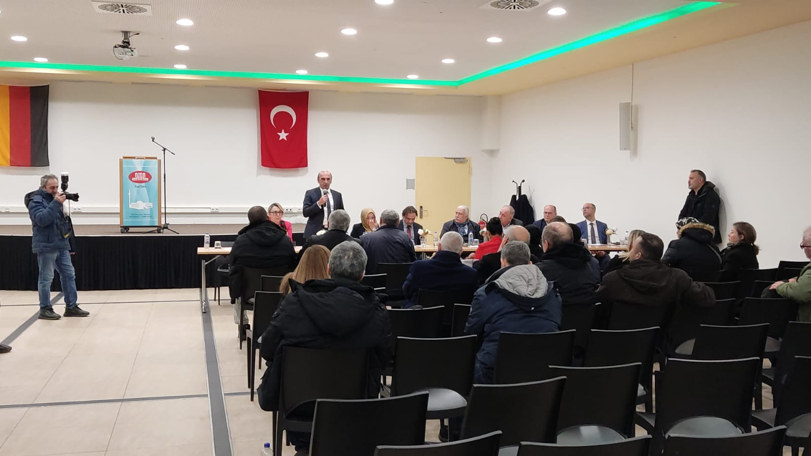 Köln Ataşeliğimiz 7 Şubat 2025 ve 13 Şubat 2025 tarihlerinde vatandaş bilgilendirme toplantıları gerçekleştirmiştir.