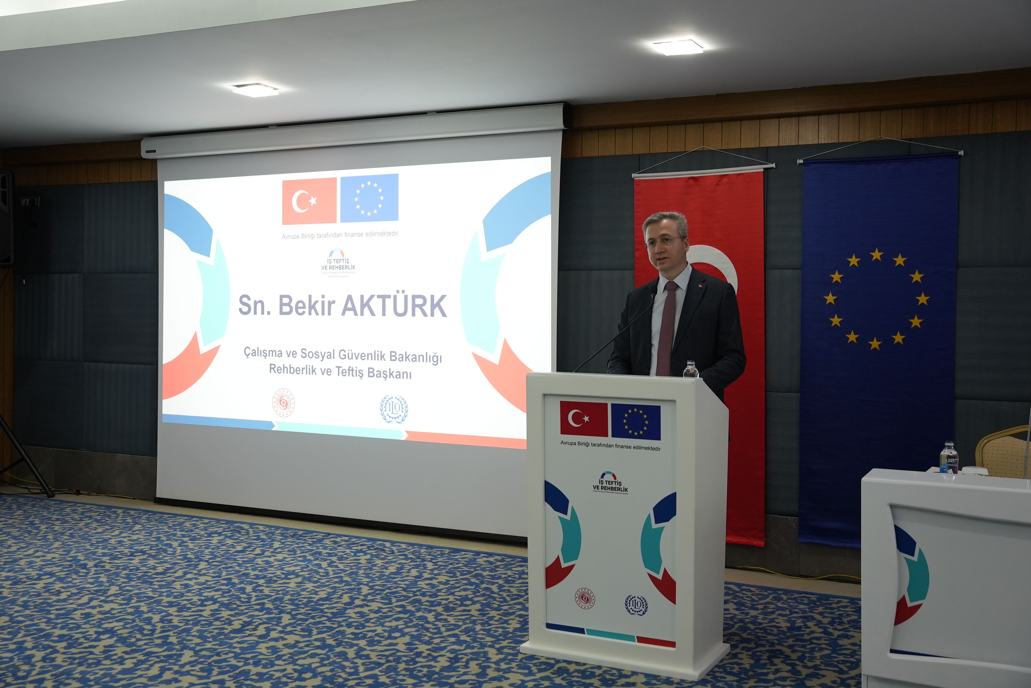 İş Teftiş ve Rehberlik Projesi kapsamında düzenlenen piyasa sistemleri analizi sektörel danışma toplantılarının ikincisi olan, “Metal Sektöründe İnsana Yakışır İşler Danışma Toplantısı”, 6-7 Şubat 2025 tarihlerinde Bursa’da gerçekleştirildi.