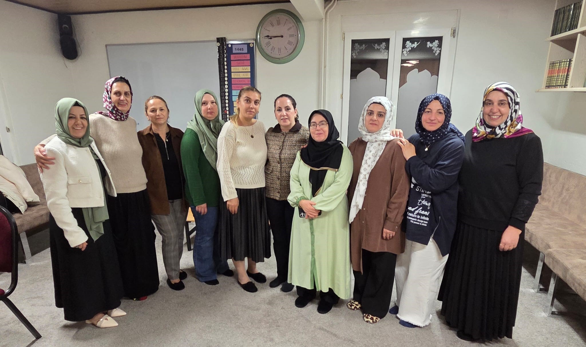 Ms. Tuna KÖZLEME, Turkish Labour and Social Security Counselor in Bern, held an informational meeting for members of the Women's Branch of the Swiss Turkish Religious Foundation Fatih Mosque in Solothurn