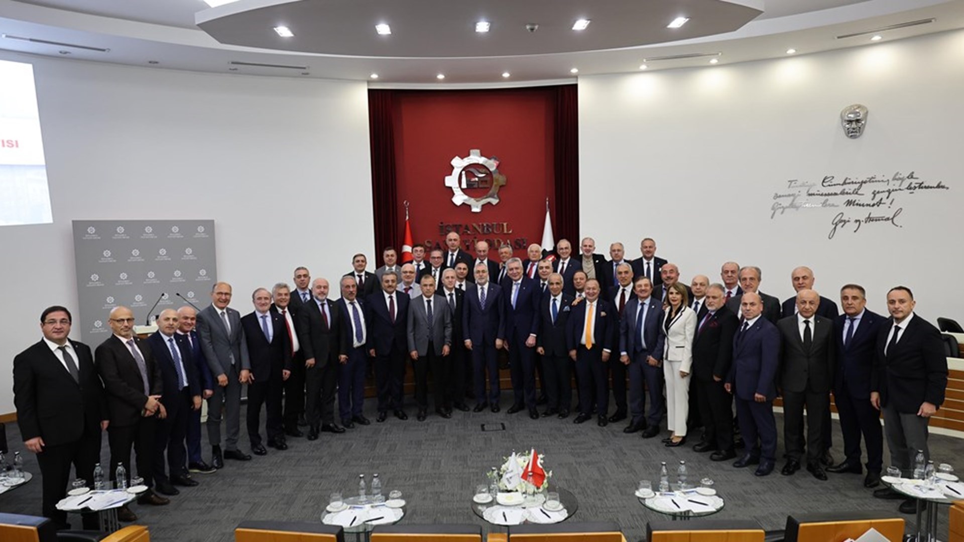 Çalışma ve Sosyal Güvenlik Bakanı Prof. Dr. Vedat Işıkhan, İstanbul Sanayi Odası’nın Aylık Olağan Meclis Toplantısına katılarak bir konuşma gerçekleştirdi.