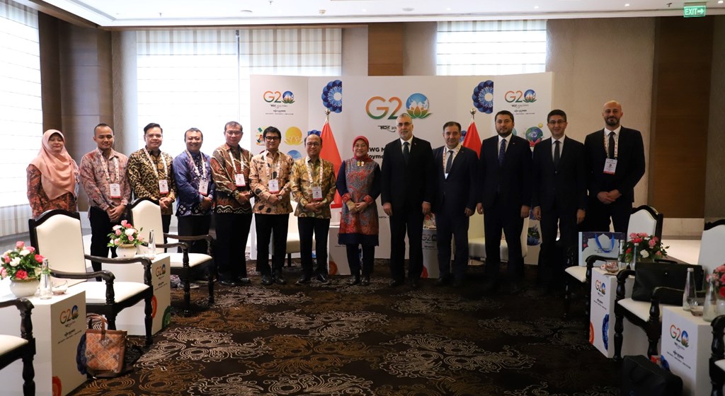 Minister of Labour and Social Security Vedat Işıkhan met with his counterparts from Indonesia, India, Brazil and the Netherlands in India, where G20 Labour and Employment Ministers’ Meeting was held.