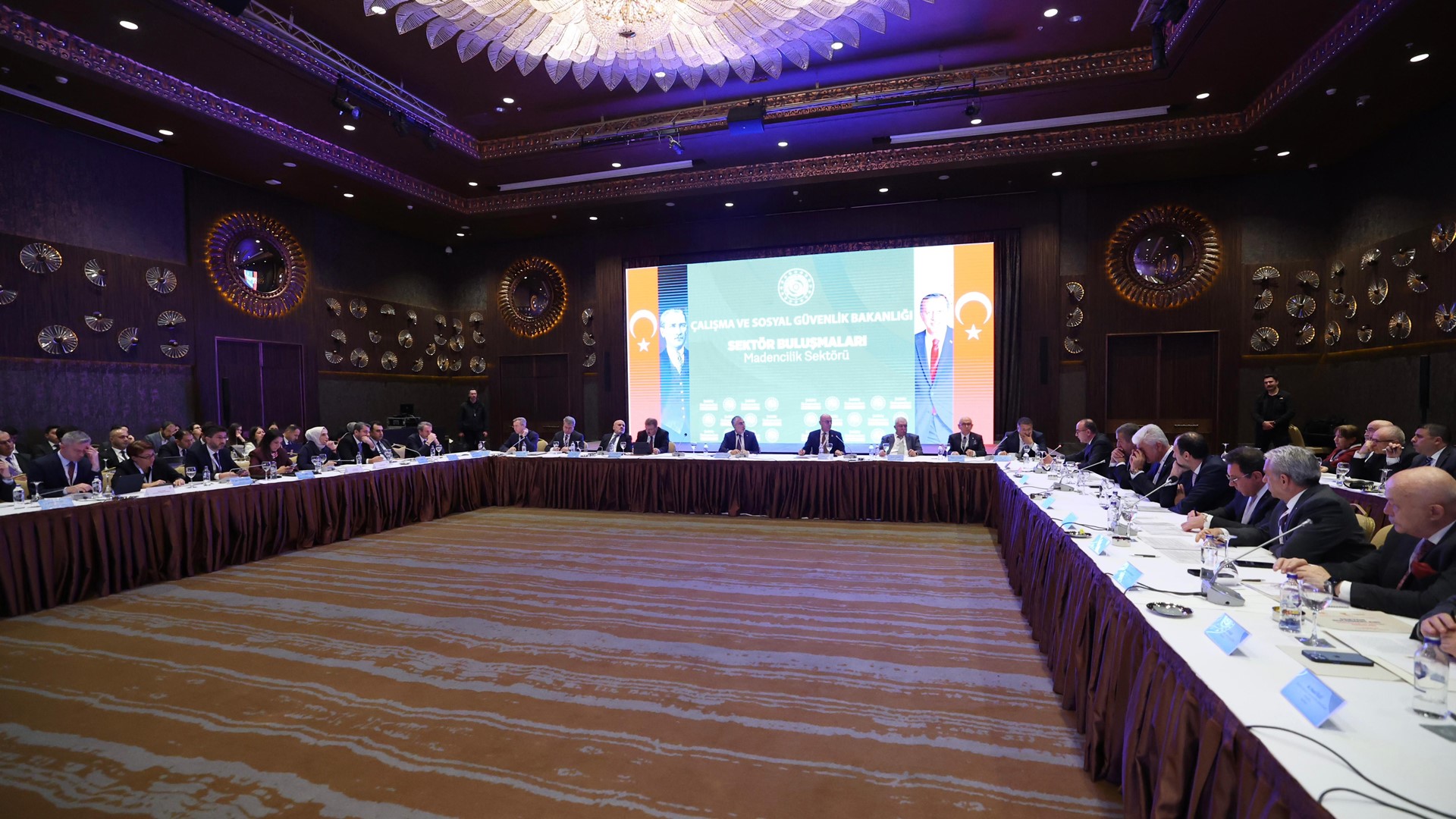 Bakan Işıkhan, Sektör Buluşmaları “Madencilik Sektörü” Programı’na Katıldı