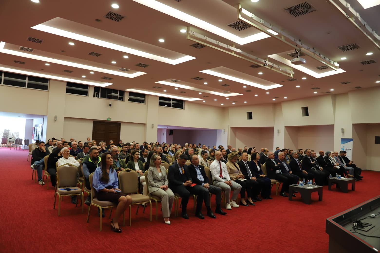 29 Nisan 2026 tarihinde İstanbul Rehberlik ve Teftiş Grup Başkanlığı ile Edirne Ticaret ve Sanayi Odası (ETSO) iş birliğinde; “İşin Yürütümü ile İş Sağlığı ve Güvenliği Teftişleri” hakkında bilgilendirme toplantısı düzenlendi.