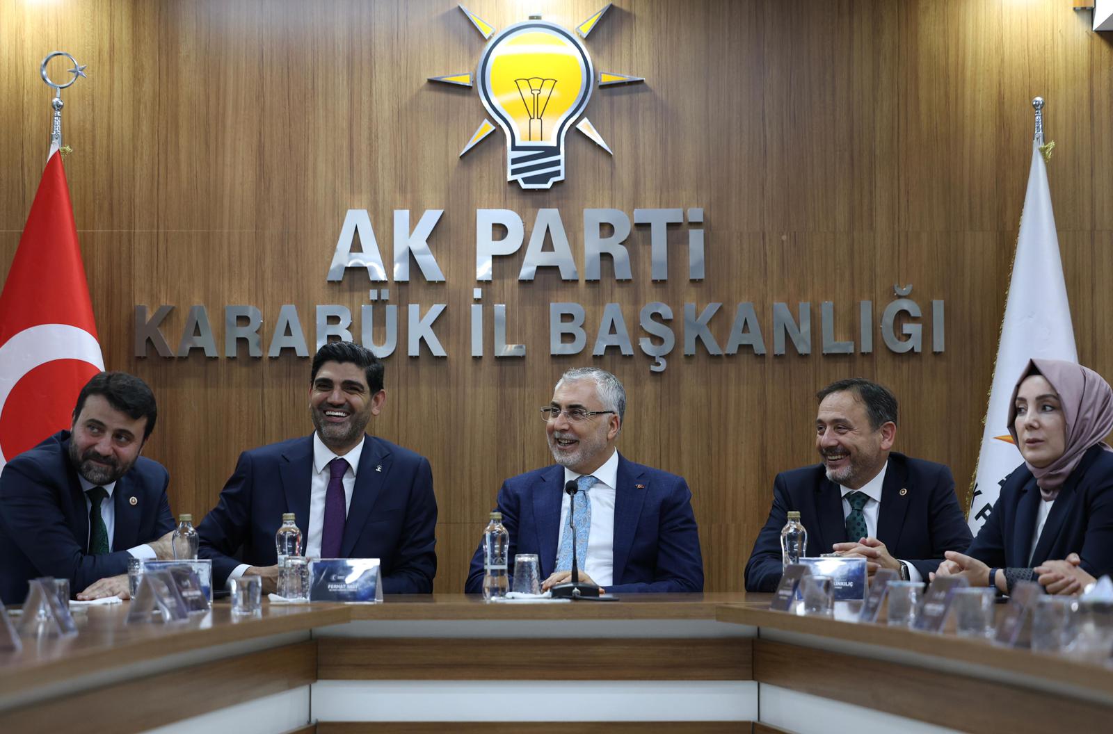 Bakan Işıkhan, Karabük’te Ziyaretlerde Bulundu