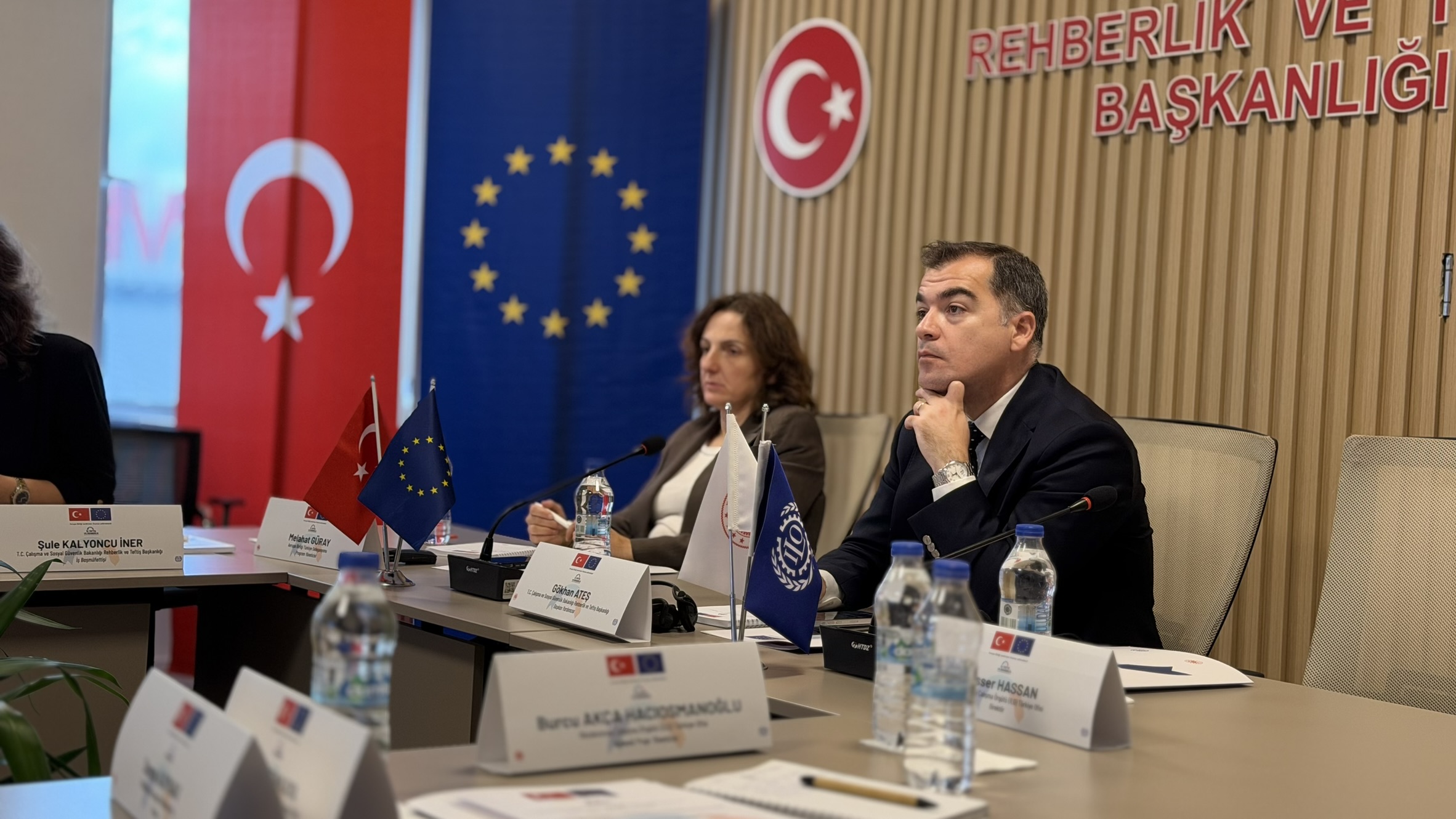 İş Teftiş Rehberlik ve Sosyal Diyalog Yoluyla İşyeri Uyumunun Güçlendirilmesi kapsamında hayata geçirilen RTB Akademi Öğrenme Yönetim Sistemi (LMS) ile yenilenen Eğitim Salonu’nun açılışı, 18 Eylül 2026 tarihinde Rehberlik ve Teftiş Başkanlığında gerçekleştirildi.