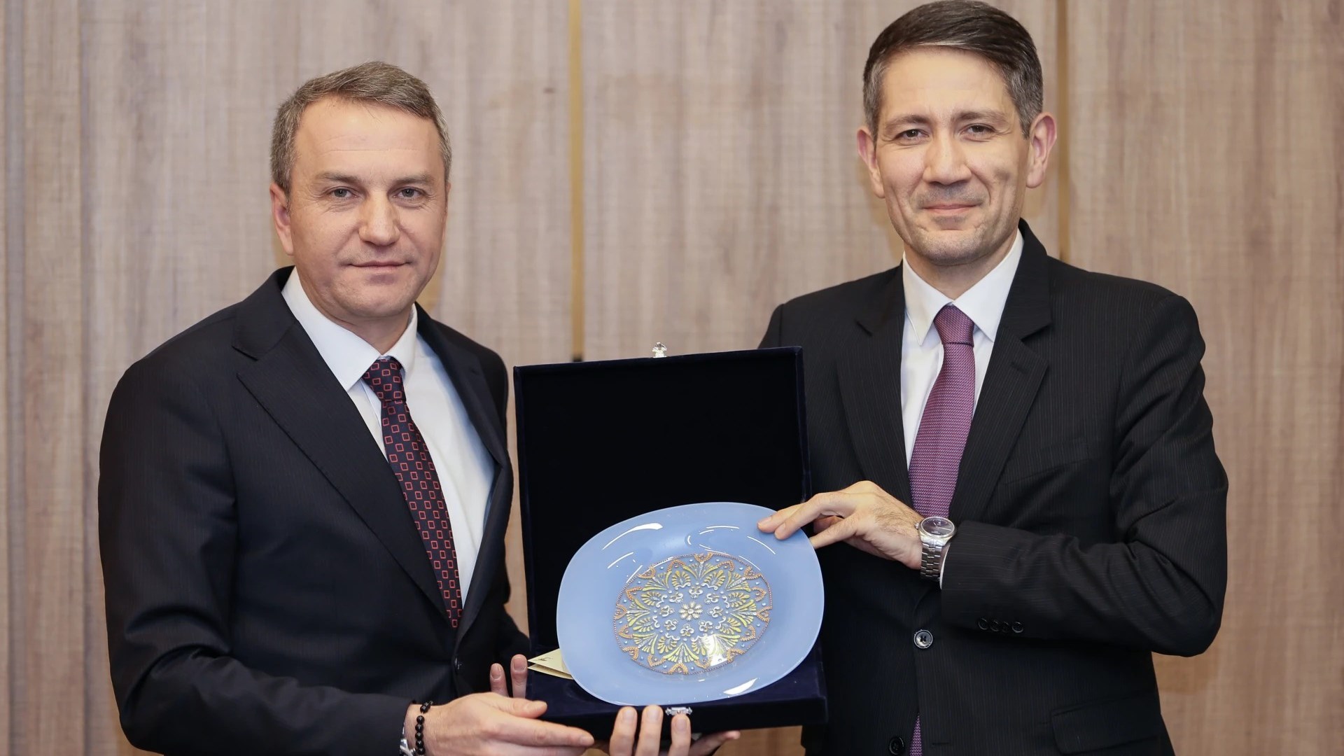 Genel Müdürlüğümüz, 16-19 Aralık 2024 tarihlerinde Azerbaycan’a çalışma ziyareti gerçekleştirdi. İş sağlığı ve güvenliği alanında yürütülecek faaliyetler doğrultusunda gerçekleştirilen ziyaret, çalışma hayatı ve sosyal güvenlik alanlarında da iş birliğini geliştirme yolunda önemli bir adım oldu.