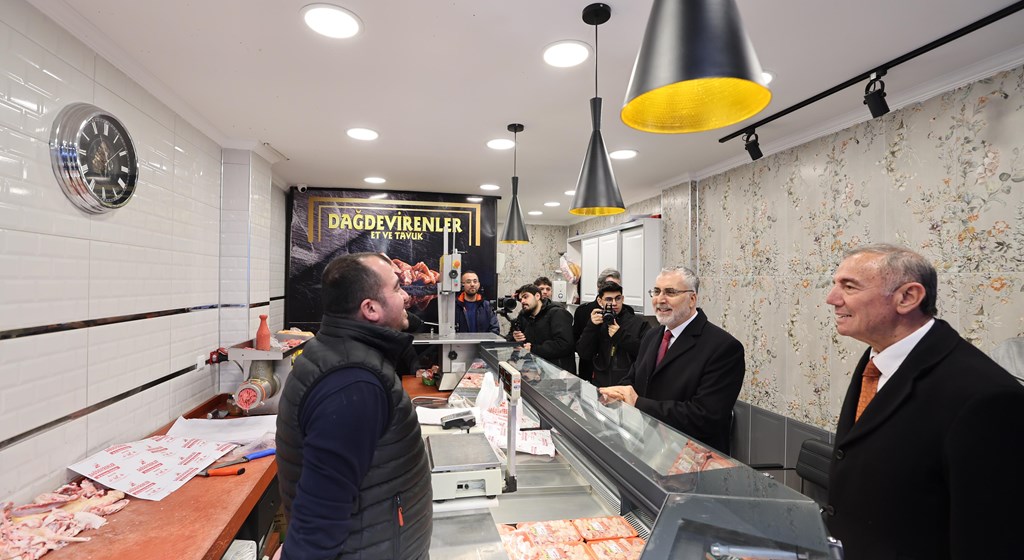 Çalışma ve Sosyal Güvenlik Bakanı Prof. Dr. Vedat Işıkhan, çeşitli temaslarda bulunmak ve programlara katılmak üzere Kırşehir’e gitti.