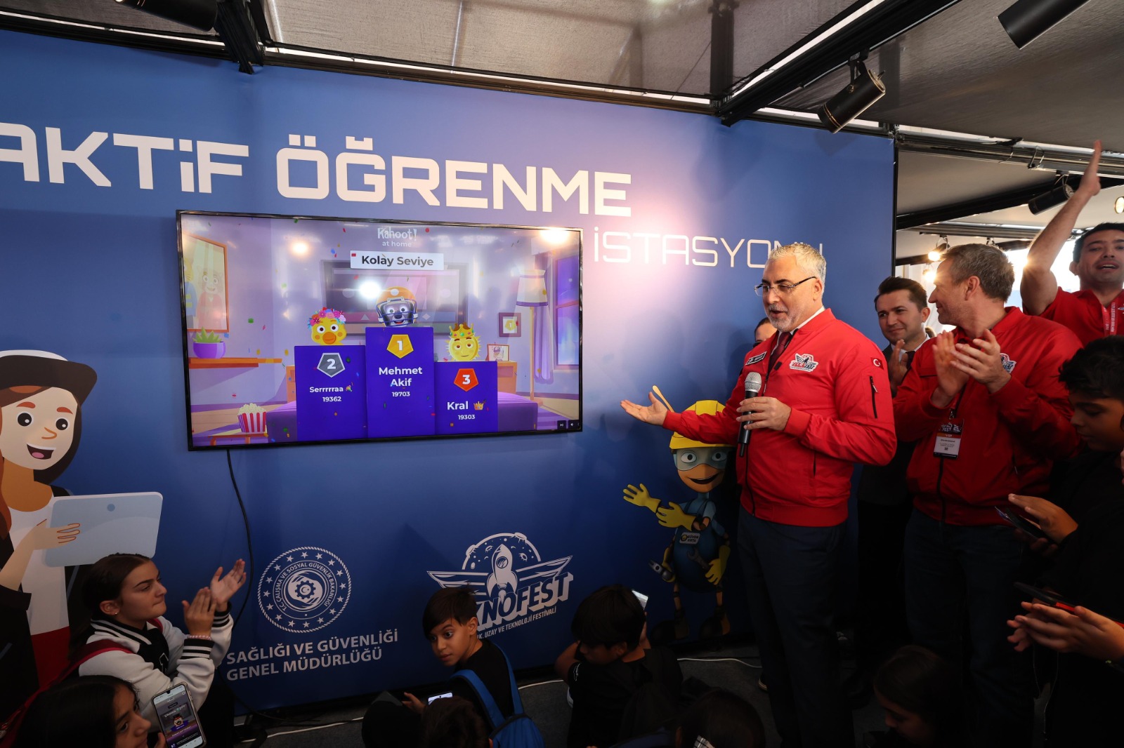 Çalışma ve Sosyal Güvenlik Bakanlığı 17-21 Eylül tarihleri arasında İstanbul’da düzenlenen dünyanın en büyük havacılık, uzay ve teknoloji festivali TEKNOFEST 2025’te yer aldı.