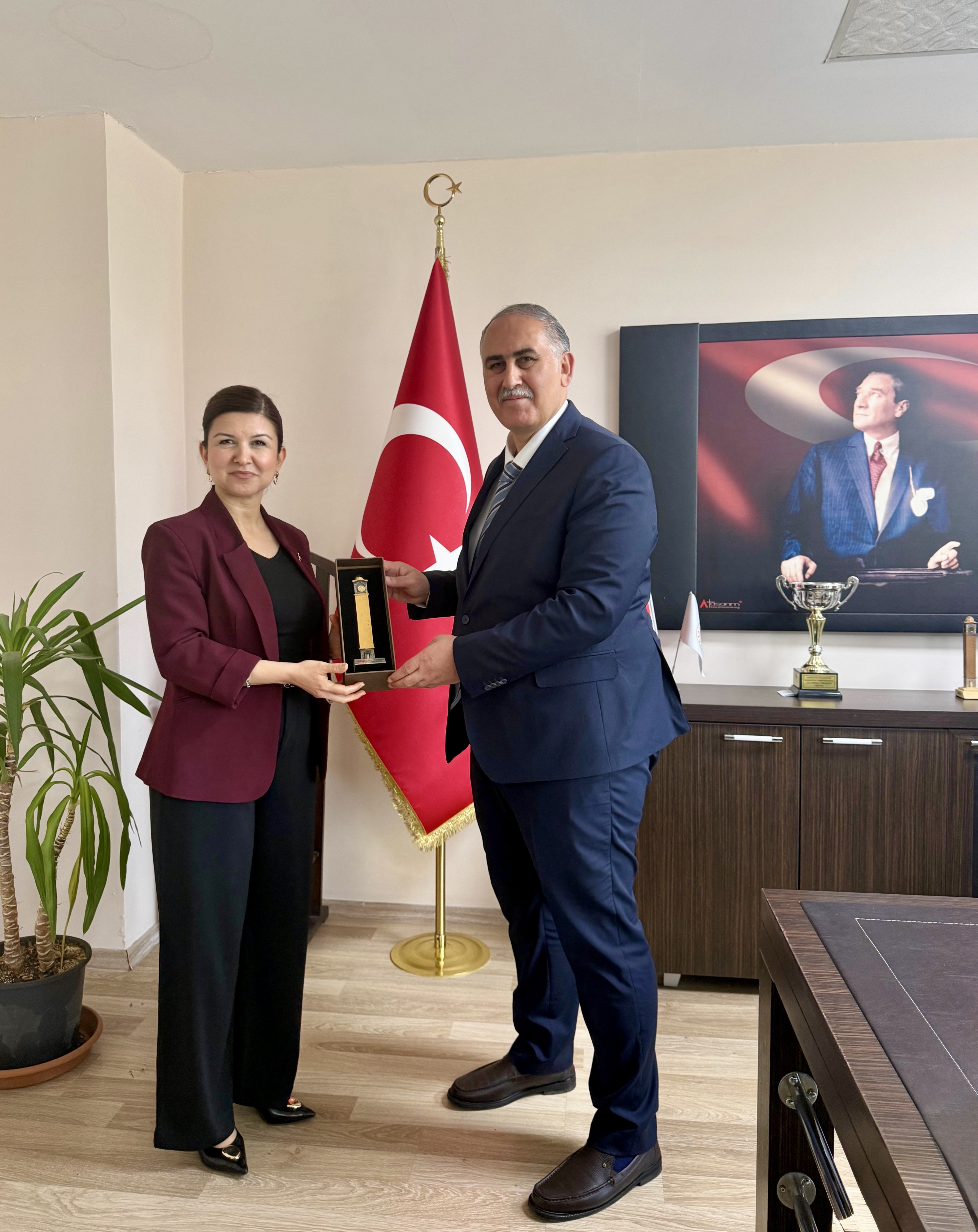 Rehberlik ve Teftiş Başkanımız Erol Güner, 30 Nisan 2026 tarihinde Adana Rehberlik ve Teftiş Grup Başkanlığı yöneticileri ile bir araya geldi.