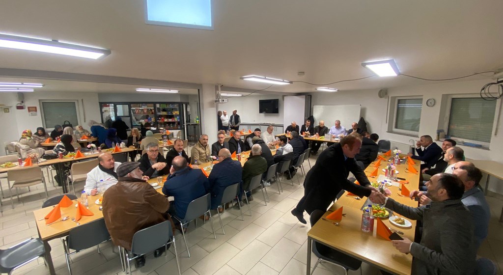 Our Labour and Social Security Attaché’s Office in Cologne met with our citizens in the Association of DITIB (Turkish-Islamic Union of the Institution for Religion) Königswinter Mosque.