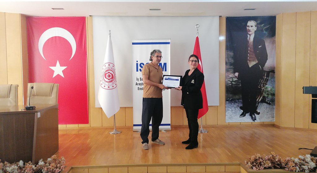 48. ILO Pnömokonyoz Radyografileri Uluslararası Sınıflandırma Okuyucu Eğitimini Tamamladık