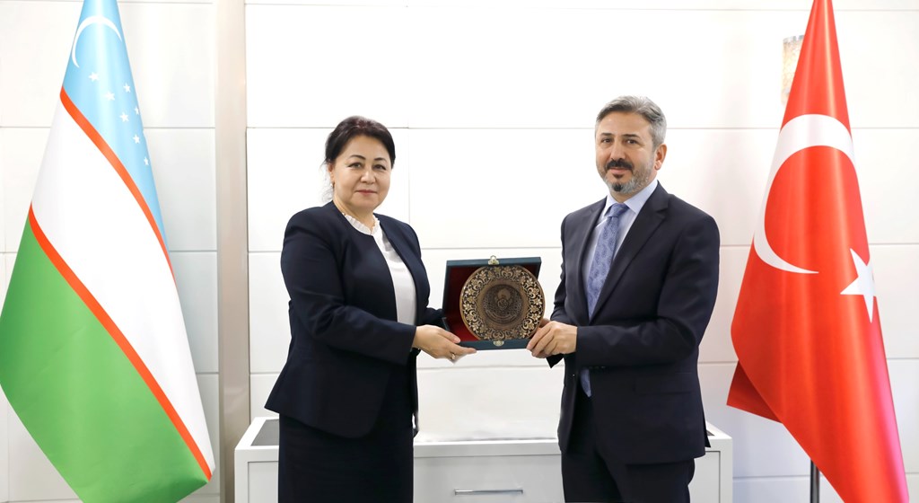 Ms. Turdiboyeva Rano ESHOVNA, the Deputy Minister of Employment and Poverty Reduction of Uzbekistan, and her accompanying delegation paid a visit to our Ministry on September 7, 2023 and held a meeting with our Deputy Minister Mr. Ahmet AYDIN.