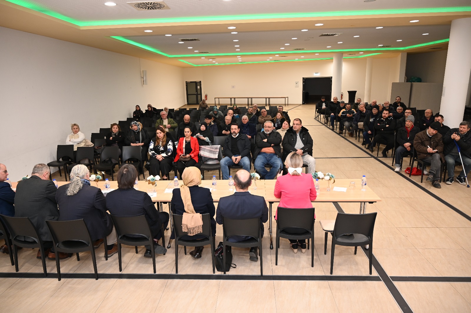 Köln Ataşeliğimiz 7 Şubat 2025 ve 13 Şubat 2025 tarihlerinde vatandaş bilgilendirme toplantıları gerçekleştirmiştir.