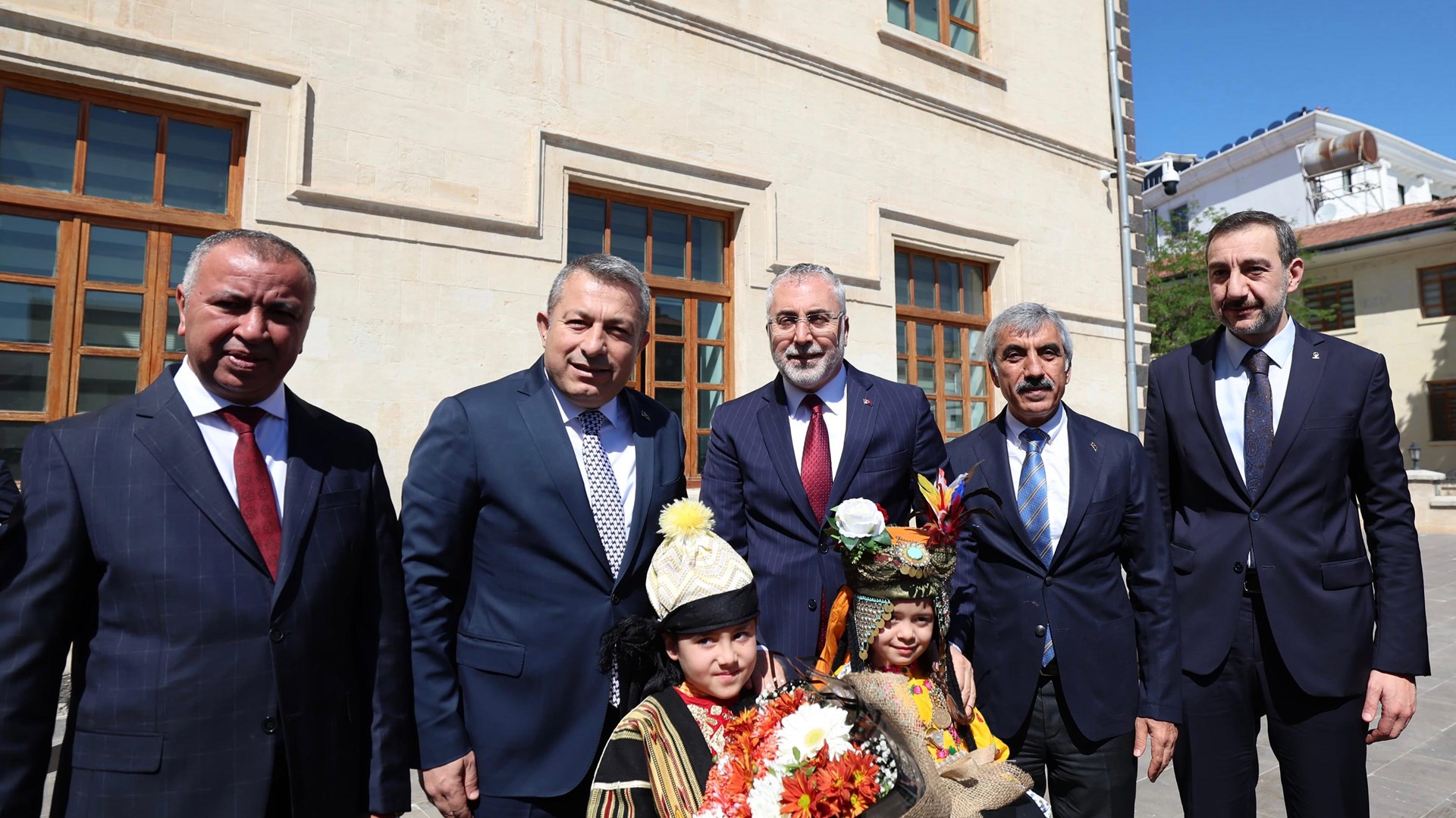 Bakan Işıkhan, Kilis’te Ziyaretlerde Bulundu