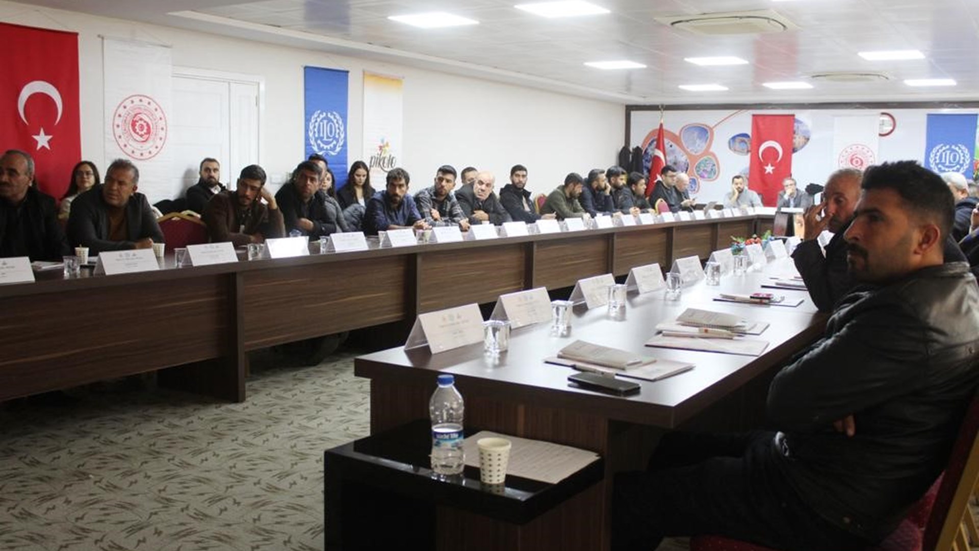 Within the framework of the National Program to Combat Child Labor carried out by the General Directorate of Labor of the Ministry of Labor and Social Security, activities are carried out with various institutions and organizations in order to improve the living conditions of seasonal agricultural workers and their families, facilitate access to public services and prevent child labor in seasonal agriculture.