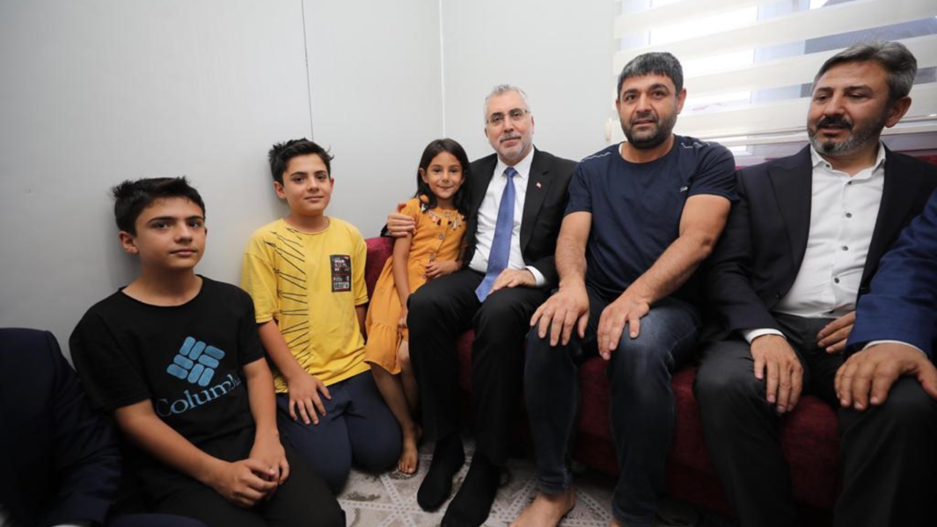 Çalışma ve Sosyal Güvenlik Bakanı Vedat Işıkhan, Adıyaman’da ziyaretler gerçekleştirdi.