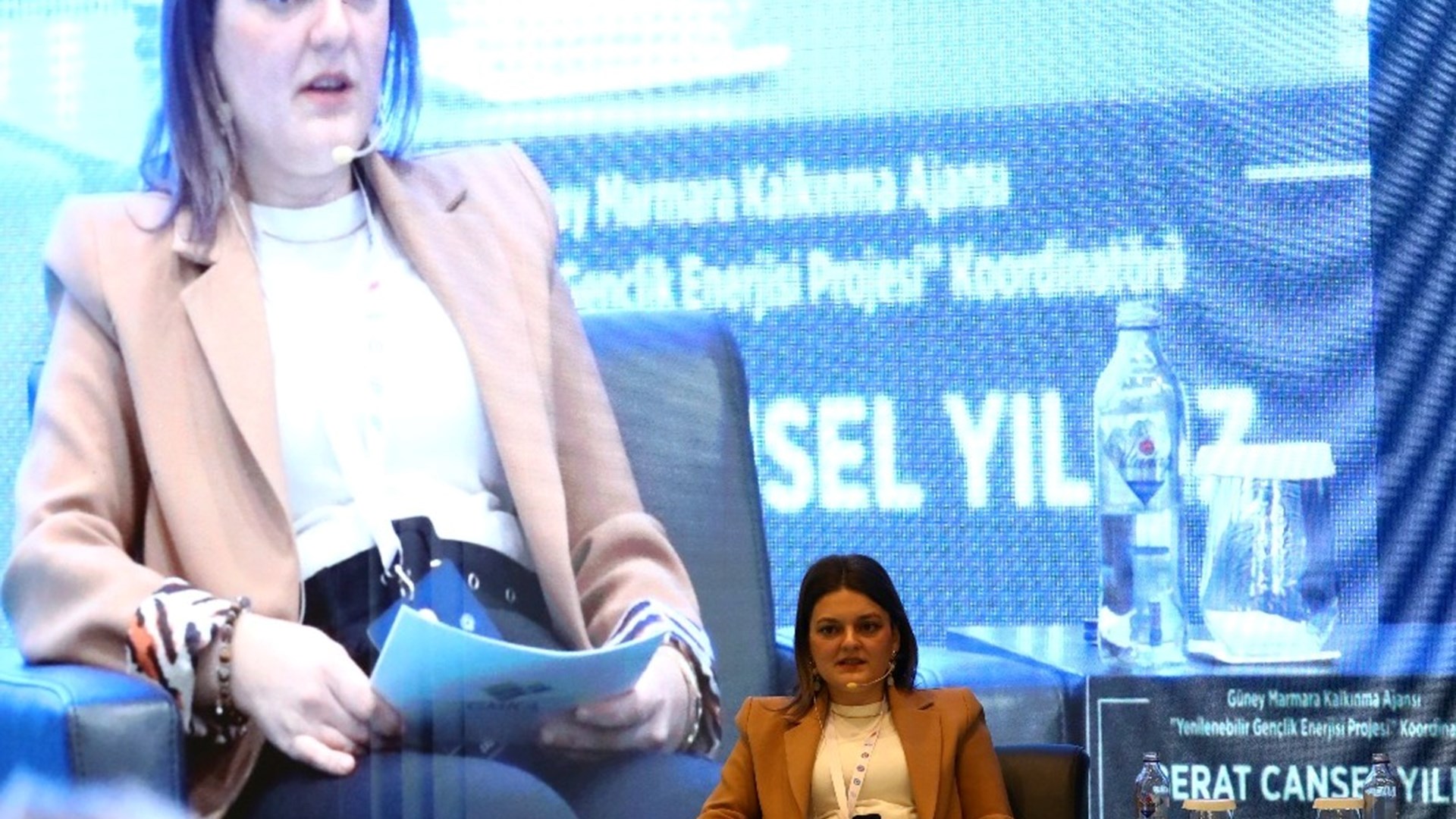 20 Şubat Dünya Sosyal Adalet Günü vesilesiyle, Bakanlığımızın öncülüğünde ve Küresel Sosyal Adalet Koalisyonu kapsamında düzenlenen “Dijitalleşme ve Yeşil Dönüşüm Çerçevesinde Sosyal Adalet Forumu” geniş katılımla gerçekleştirildi. Forum, Türkiye İşveren Sendikaları Konfederasyonu (TİSK), Türkiye İşçi Sendikaları Konfederasyonu (TÜRK-İŞ), Memur Sendikaları Konfederasyonu (MEMUR-SEN) ve Türkiye Kamu Çalışanları Sendikaları Konfederasyonu (KAMU-SEN) işbirliğiyle düzenlendi.