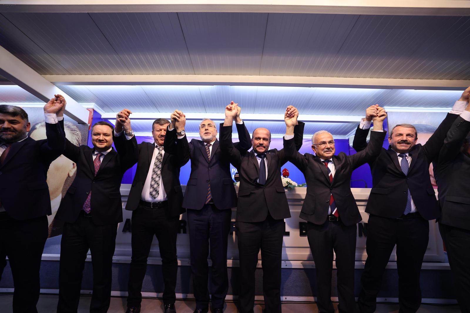 Bakan Işıkhan, Ordu’da Ziyaretlerde Bulundu