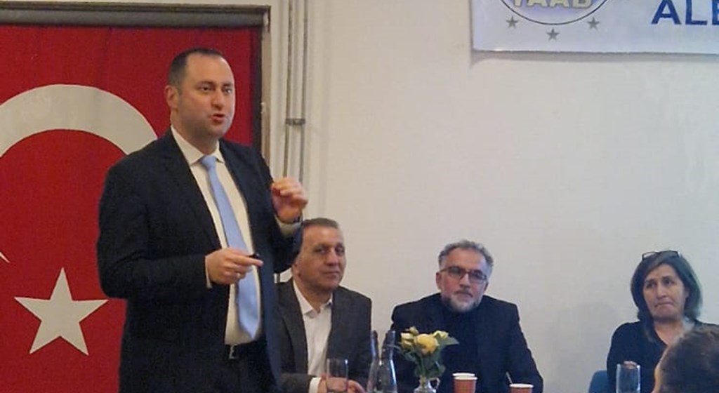 Our Labour and Social Security Attaché’s Office in Hengelo met with our citizens at the Turkish Mediterranean Alevi Union Lodge.