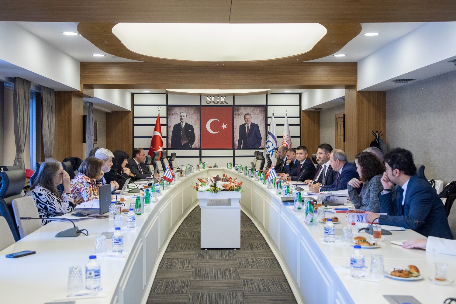 Representatives of our Ministry and Ministry of Labour and Social Security of Greece met for the second round of negotiations on social security agreement on 22-23 October.