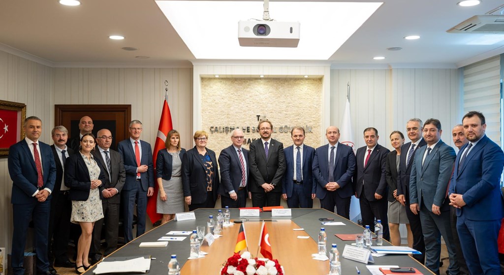 Having visited our Ministry, the delegation headed by Anette Kramme, Parliamentary Undersecretary of Labour and Social Affairs Ministry of Federal Republic of Germany addressed the issues of strengthening inter-ministerial relations and opportunities for cooperation.