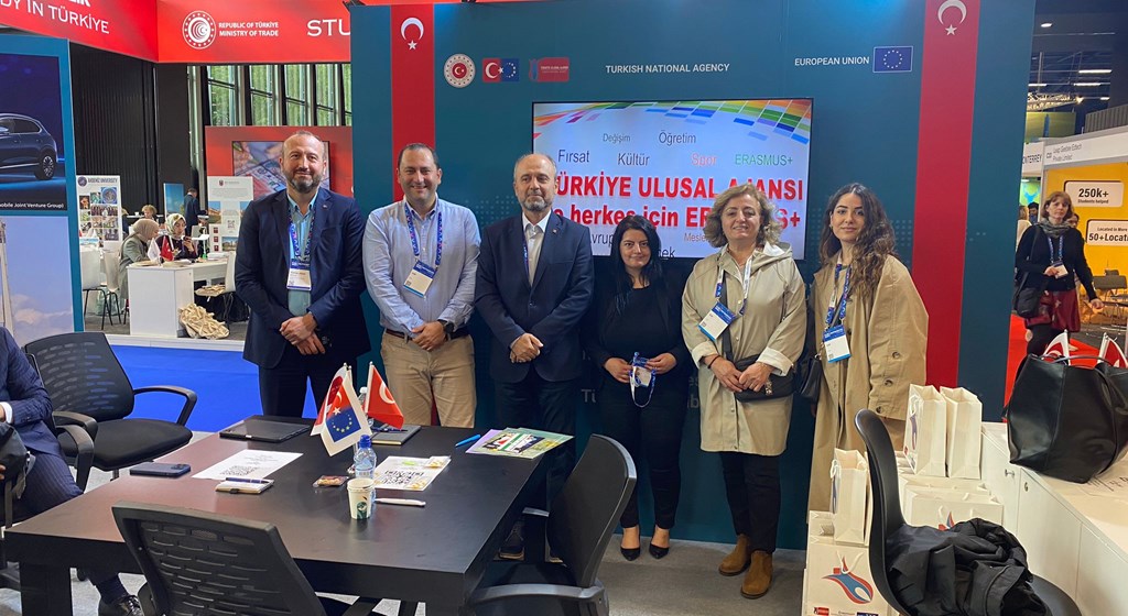 The 33rd International Education Conference and Fair organised by the European Association for International Education (EAIE) in a different European city every year was held in Rotterdam - Netherlands between 26 and 29 September 2023.