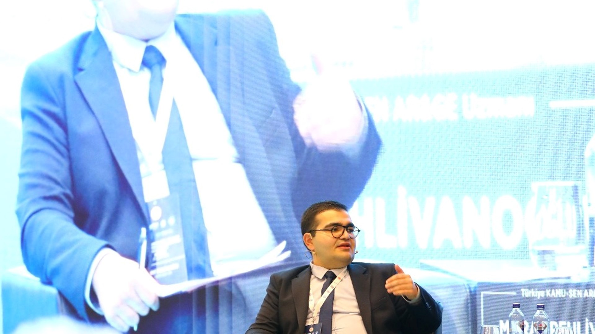 20 Şubat Dünya Sosyal Adalet Günü vesilesiyle, Bakanlığımızın öncülüğünde ve Küresel Sosyal Adalet Koalisyonu kapsamında düzenlenen “Dijitalleşme ve Yeşil Dönüşüm Çerçevesinde Sosyal Adalet Forumu” geniş katılımla gerçekleştirildi. Forum, Türkiye İşveren Sendikaları Konfederasyonu (TİSK), Türkiye İşçi Sendikaları Konfederasyonu (TÜRK-İŞ), Memur Sendikaları Konfederasyonu (MEMUR-SEN) ve Türkiye Kamu Çalışanları Sendikaları Konfederasyonu (KAMU-SEN) işbirliğiyle düzenlendi.