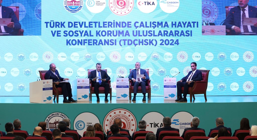 Çalışma ve Sosyal Güvenlik Bakanı Prof. Dr. Vedat Işıkhan, Çalışma ve Sosyal Güvenlik Bakanlığı tarafından 31 Ekim- 1 Kasım tarihlerinde Sağlık Bilimleri Üniversitesi Prof. Dr. Cevdet Erdöl Konferans Salonu’nda düzenlenen “Türk Devletlerinde Çalışma Hayatı ve Sosyal Koruma Uluslararası Konferansı” açılış programına katıldı.