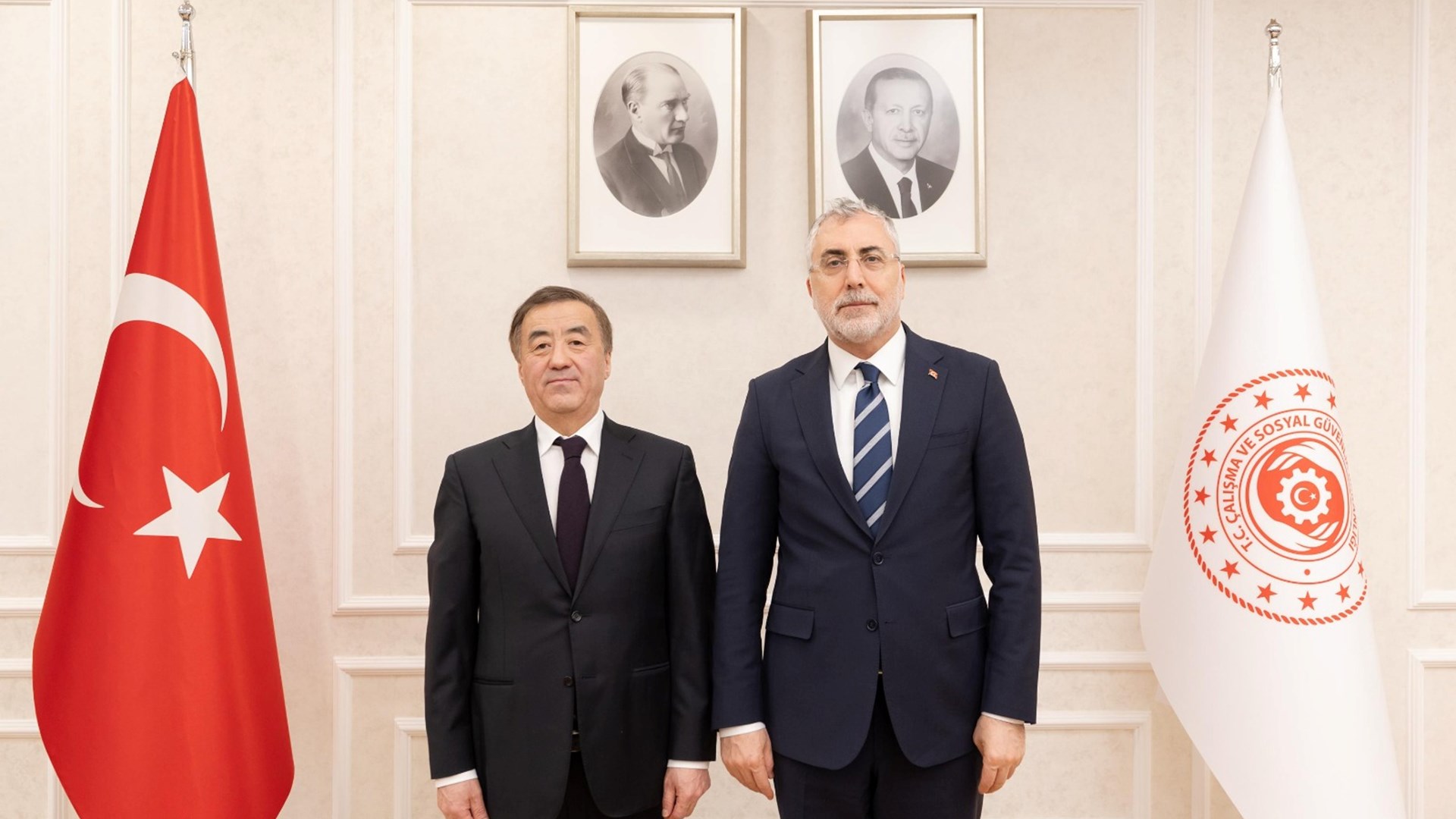 Dostane ve verimli geçen görüşmelerde her dört ülkenin muhatap Bakanlıklarıyla işbirliğinin geliştirilmesi ve ülkelerimiz arasındaki ilişkilere katkı sağlanabilecek hususlar üzerinde istişarelerde bulunuldu.