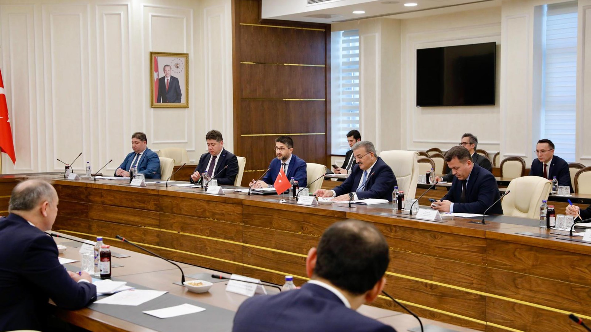 Bakan Yardımcımız Faruk Özçelik, Özbekistan Dışişleri Bakan Yardımcısı Olimjon Abdullaev ile Görüştü