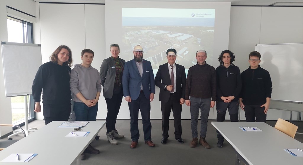 Bursa Karacabey Vocational and Technical Anatolian High School students who went to Germany within the scope of Erasmus Vocational Education Accreditation Programme visited our Hannover Labour and Social Security Attaché Office.