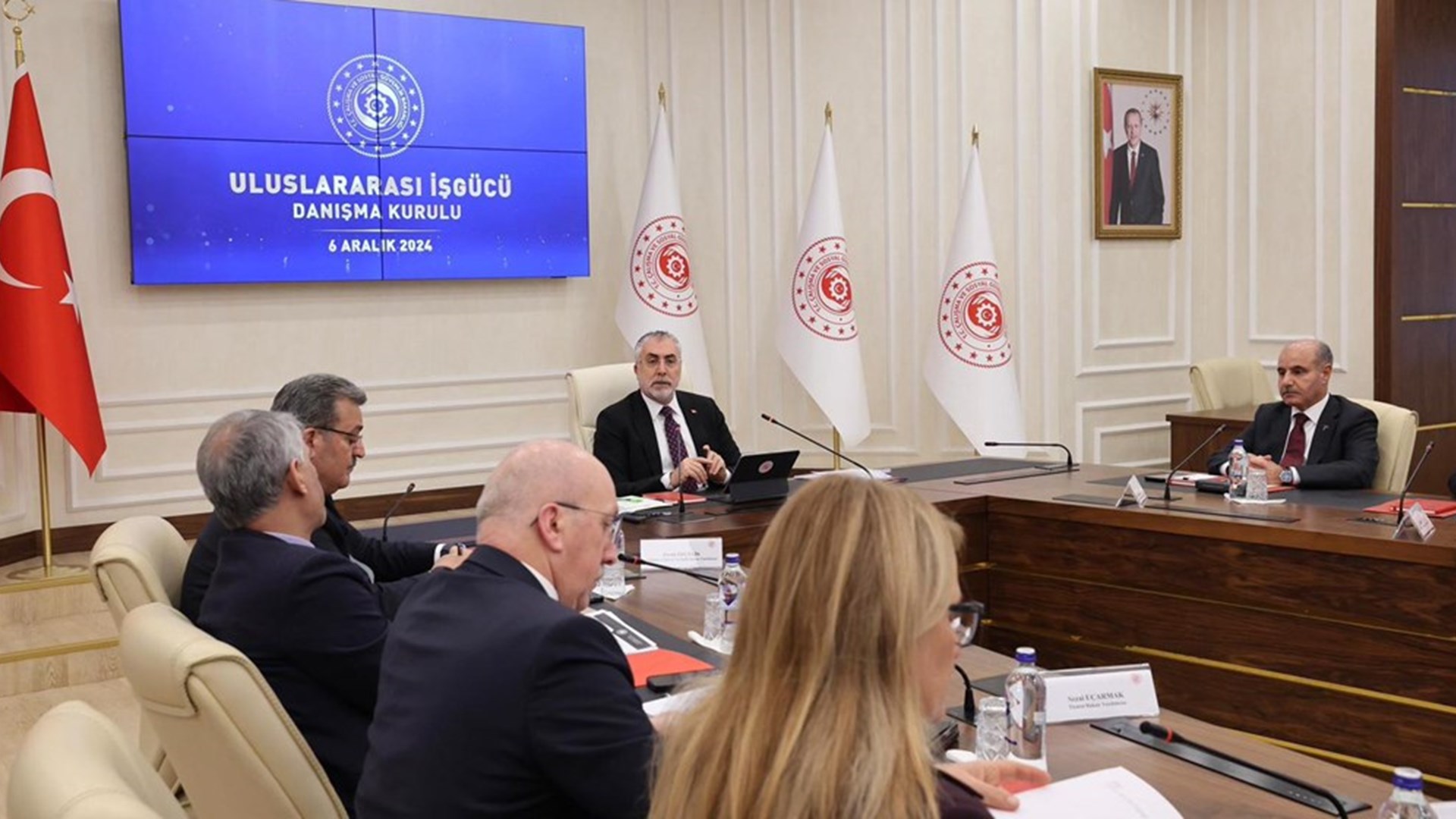 Çalışma ve Sosyal Güvenlik Bakanı Sayın Prof. Dr. Vedat Işıkhan başkanlığında, 6 Nisan’da Resmi Gazete'de yayımlanan Cumhurbaşkanlığı Kararnamesi ile ihdas edilen Uluslararası İşgücü Danışma Kurulu’nun ilk toplantısı gerçekleştirildi.