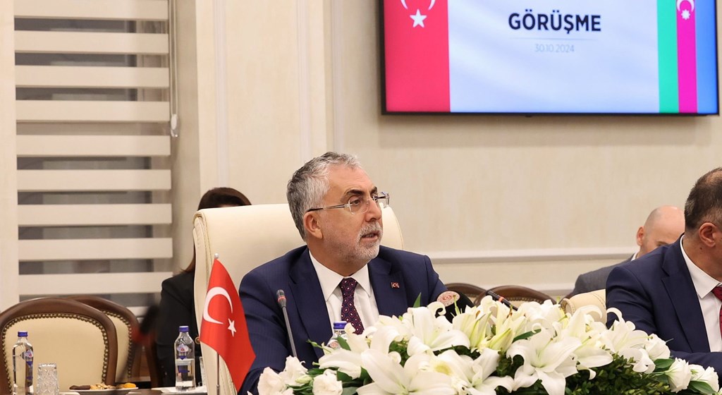 Çalışma ve Sosyal Güvenlik Bakanlığı tarafından düzenlenecek olan “Türk Devletlerinde Çalışma Hayatı ve Sosyal Koruma Uluslararası Konferansı” çerçevesinde Çalışma ve Sosyal Güvenlik Bakanı Prof. Dr. Vedat Işıkhan başkanlığında, Türk Devletlerinde Çalışma Hayatı ve Sosyal Koruma Üst Düzey İstişare Toplantısı düzenlendi.