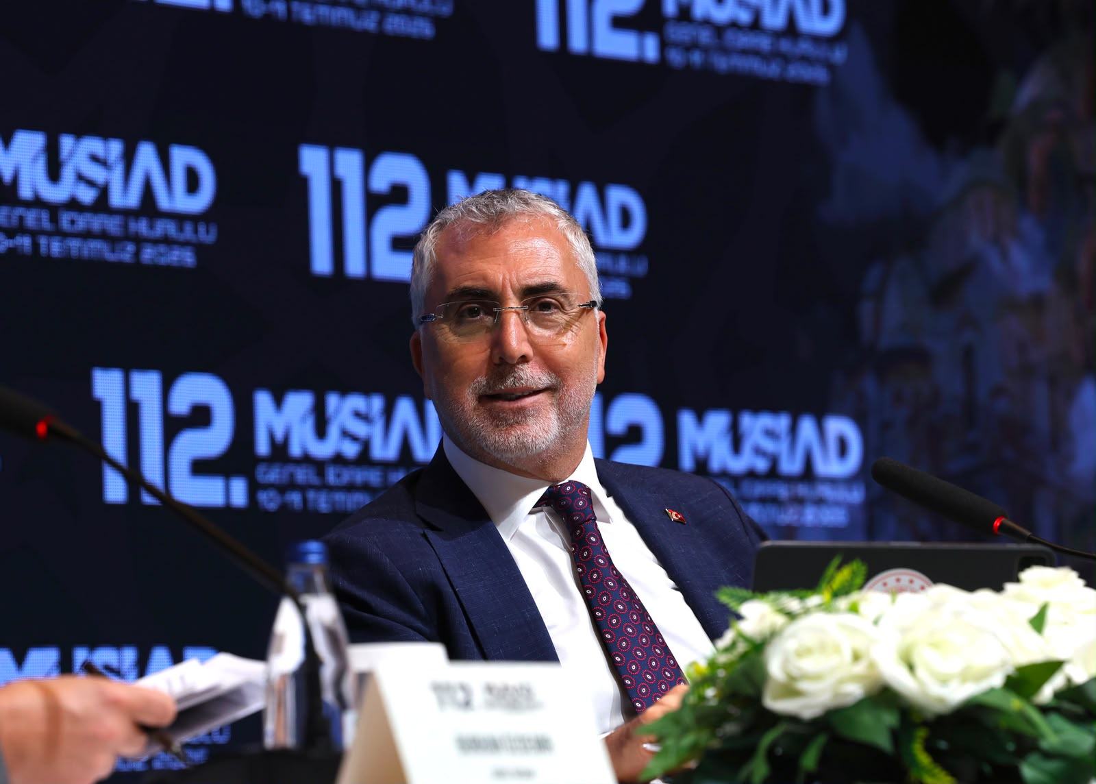 Çalışma ve Sosyal Güvenlik Bakanı Prof. Dr. Vedat Işıkhan, bir dizi ziyaretlerde bulunmak ve programlara katılmak üzere Malatya’ya gitti.