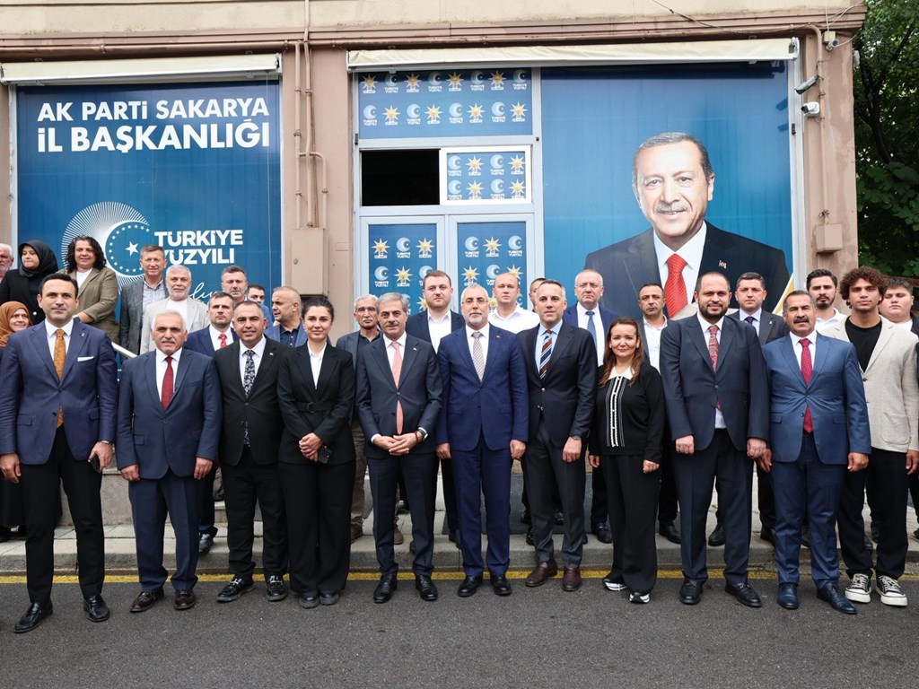 Bakan Işıkhan, Sakarya’da Ziyaretlerde Bulundu