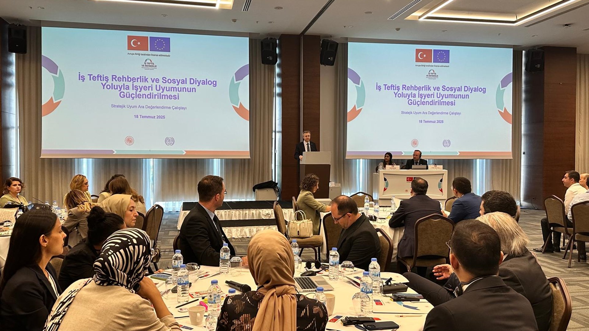 İş Teftiş Rehberlik ve Sosyal Diyalog Yoluyla İşyeri Uyumunun Güçlendirilmesi Projesi kapsamında, 18 Temmuz 2025 tarihinde Ankara’da ara değerlendirme çalıştayı gerçekleştirildi.