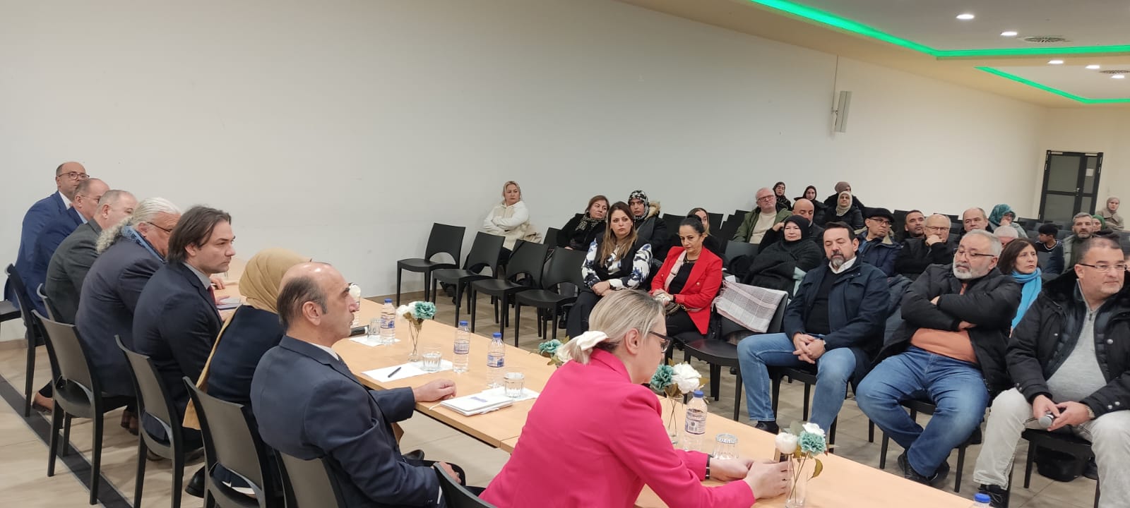 Köln Ataşeliğimiz 7 Şubat 2025 ve 13 Şubat 2025 tarihlerinde vatandaş bilgilendirme toplantıları gerçekleştirmiştir.