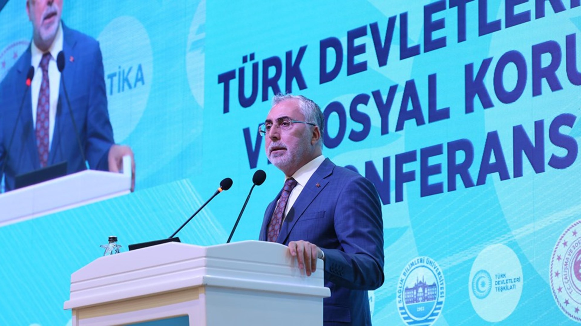 Çalışma ve Sosyal Güvenlik Bakanı Prof. Dr. Vedat Işıkhan, Çalışma ve Sosyal Güvenlik Bakanlığı tarafından 31 Ekim- 1 Kasım tarihlerinde Sağlık Bilimleri Üniversitesi Prof. Dr. Cevdet Erdöl Konferans Salonu’nda düzenlenen “Türk Devletlerinde Çalışma Hayatı ve Sosyal Koruma Uluslararası Konferansı” açılış programına katıldı.