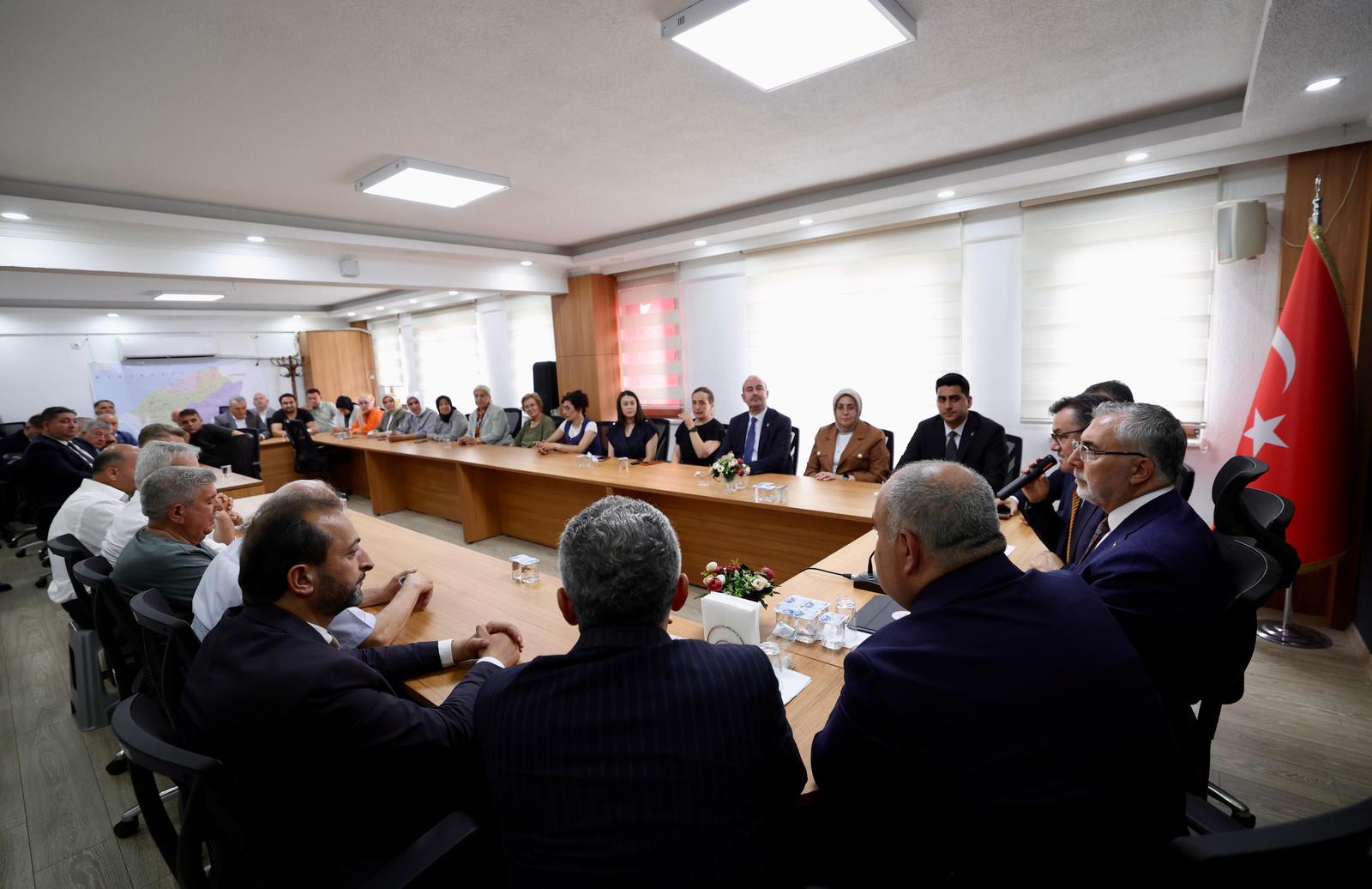 Bakan Işıkhan, Bartın’da Ziyaretlerde Bulundu