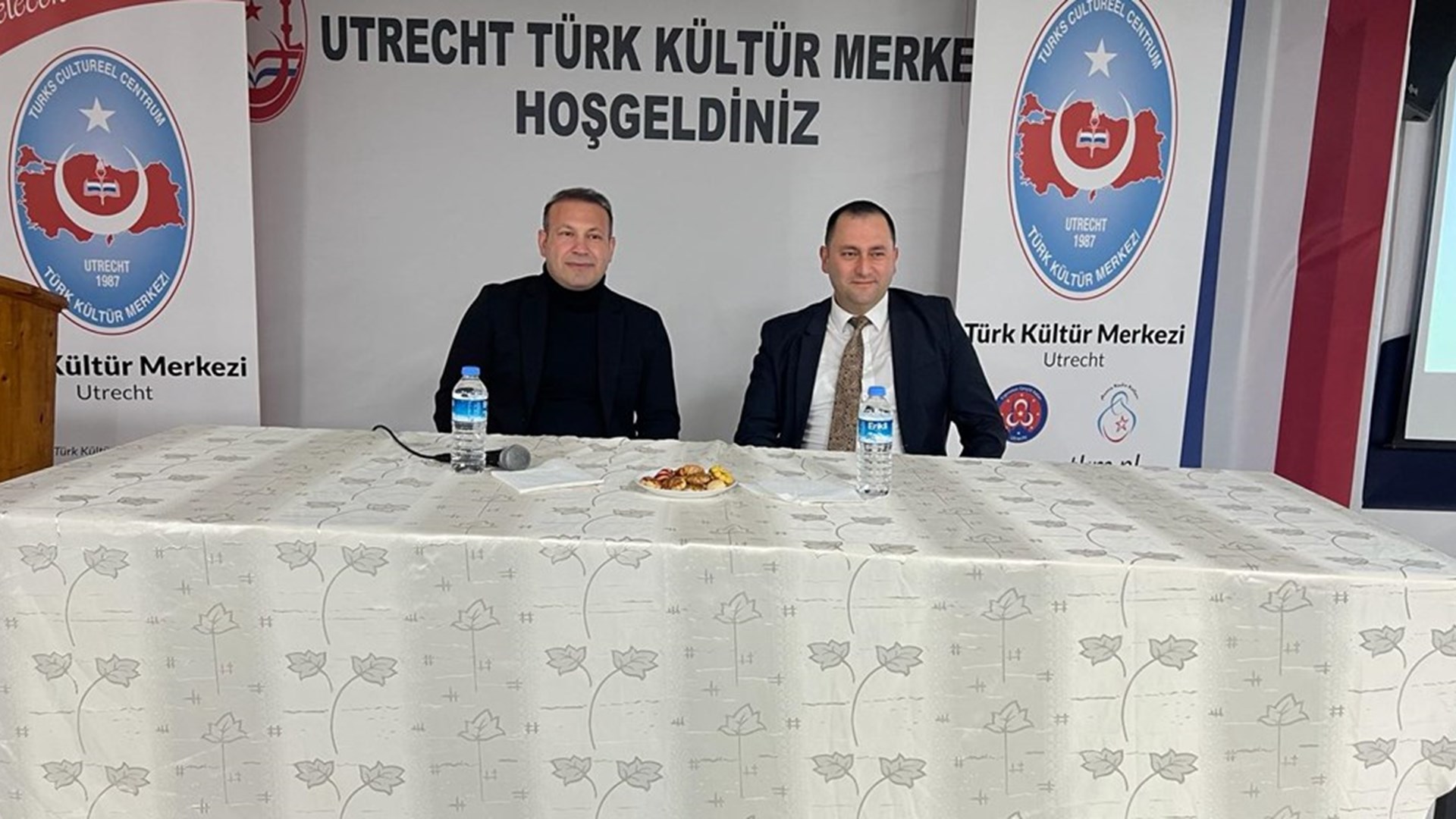 Amsterdam'da ve Utrecht'te Vatandaş Bilgilendirme Toplantıları