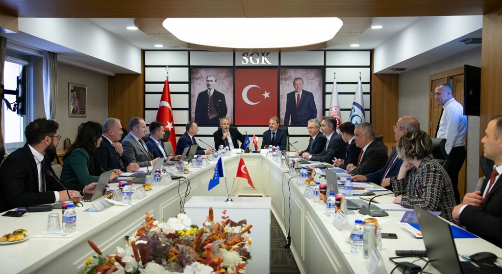 Ülkemiz ile Kosova arasında Sosyal Güvenlik Anlaşması akdedilmesine yönelik müzakerelerin ikinci turu, 22-24 Ekim 2024 tarihleri arasında Ankara’da gerçekleştirildi.