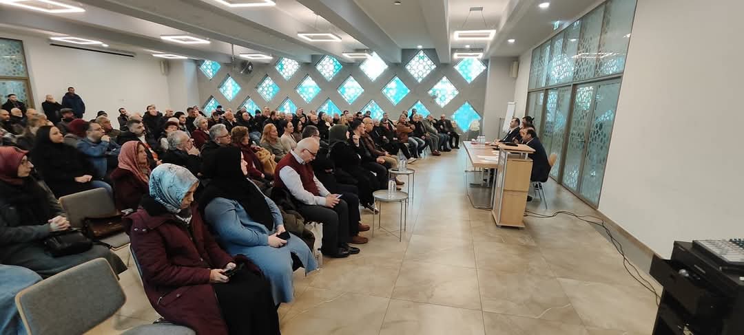 Stuttgart Labour and Social Security Attaché's Office came together with our citizens on Thursday evening, 2 February 2025, at the Association for Supporting Contemporary Life and on Sunday, 9 February 2025, at the DITIB Esslingen Yunus Emre Mosque Association within the scope of public information meetings.