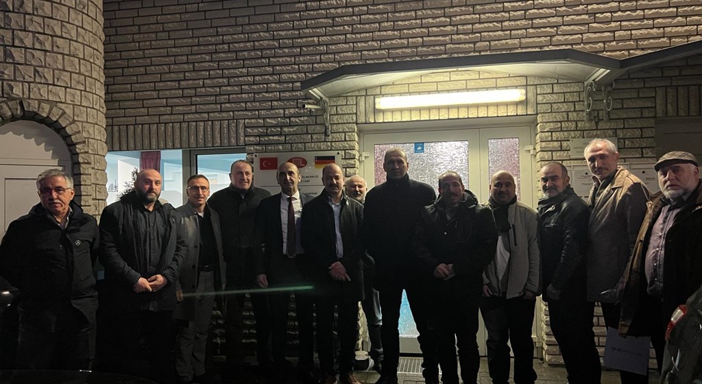 Our Labour and Social Security Attaché’s Office in Cologne met with our citizens in the Association of DITIB (Turkish-Islamic Union of the Institution for Religion) Königswinter Mosque.