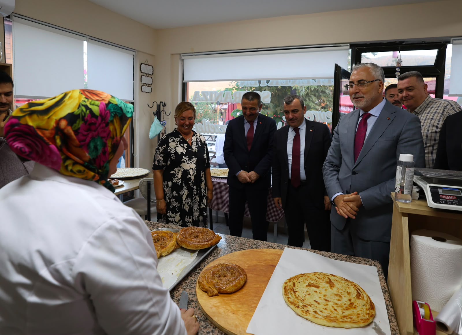 Çalışma ve Sosyal Güvenlik Bakanı Prof. Dr. Vedat Işıkhan, çeşitli ziyaretlerde bulunmak ve programlara katılmak üzere Zonguldak’a gitti.