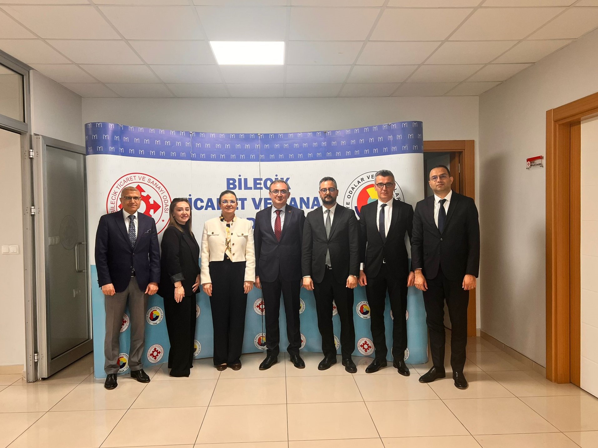 Rehberlik ve Teftiş Başkanlığı tarafından Bilecik Ticaret ve Sanayi Odası ile iş birliğinde, 13 Mayıs 2026 tarihinde işin yürütümü ile iş sağlığı ve güvenliği teftişlerine ilişkin farkındalık artırmaya yönelik bilgilendirme toplantısı düzenlendi. 