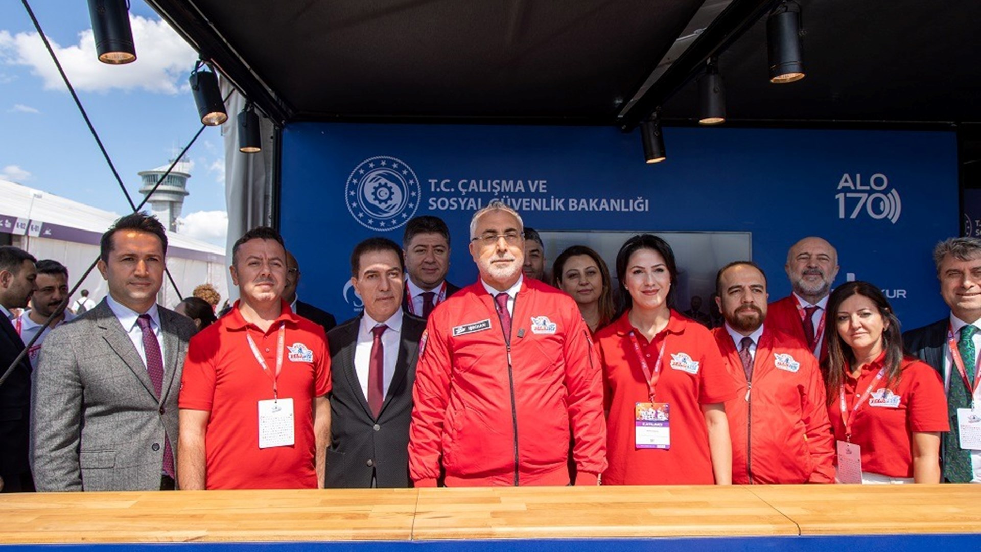 Çalışma ve Sosyal Güvenlik Bakanlığı 17-21 Eylül tarihleri arasında İstanbul’da düzenlenen dünyanın en büyük havacılık, uzay ve teknoloji festivali TEKNOFEST 2025’te yer aldı.